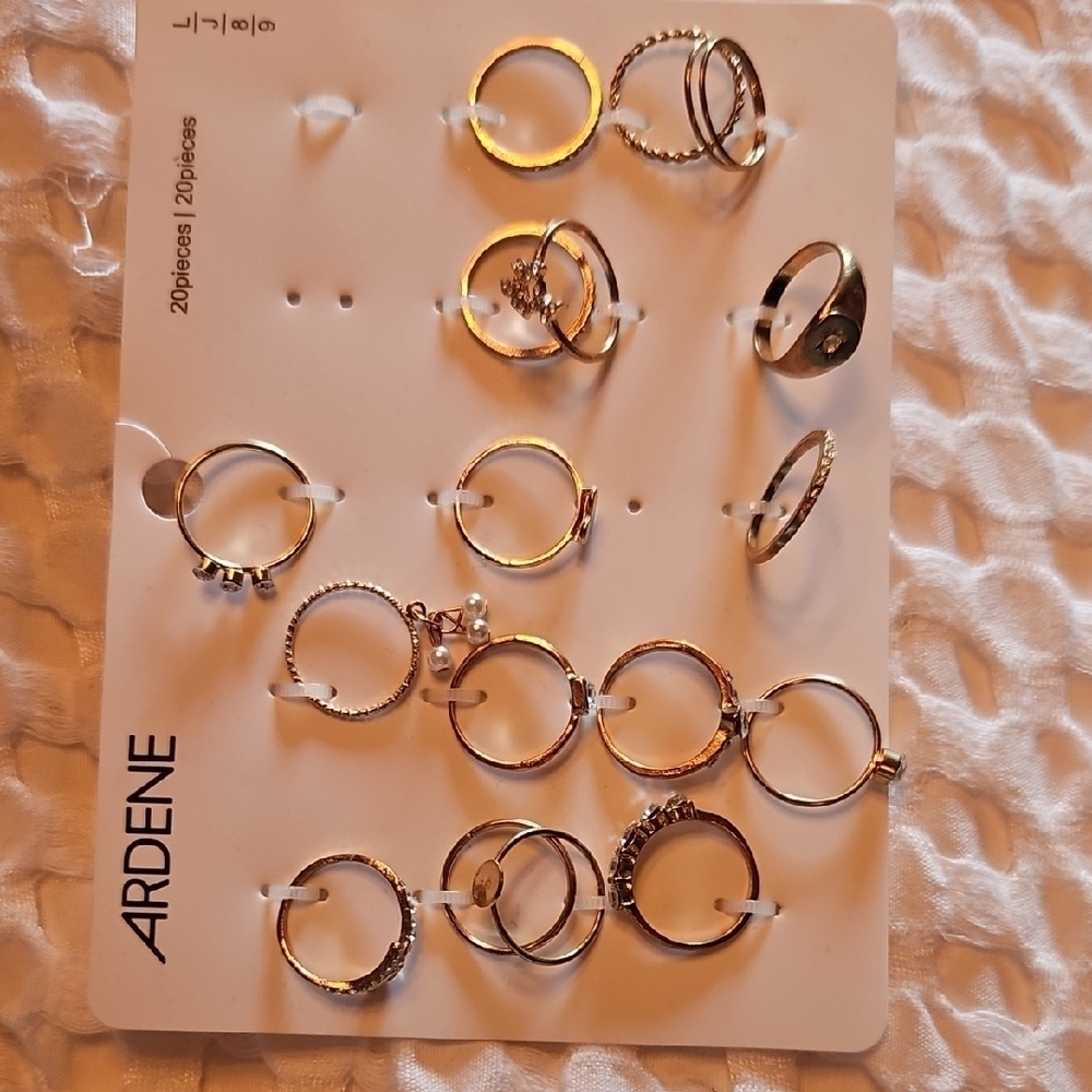 Ardene Gold and Silver Women's Ring Set